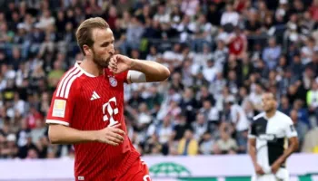Fitore me vuajtje për Bayern, vendos Harry Kane