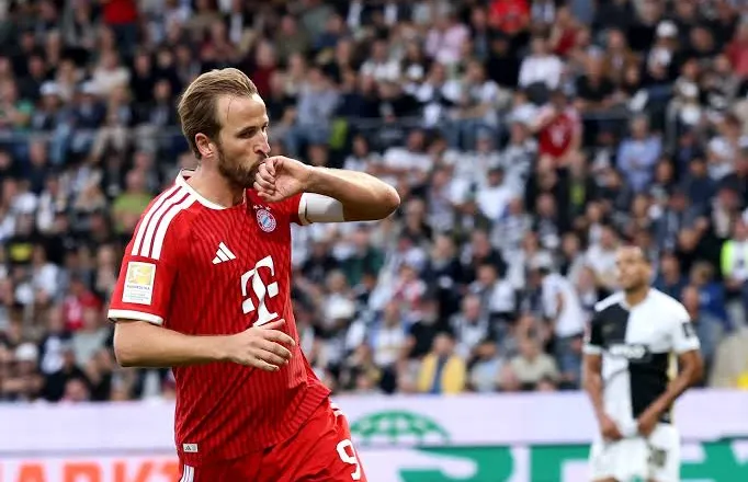 Fitore me vuajtje për Bayern, vendos Harry Kane