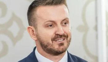“Flamuri shqiptar nuk është kërcënim për askënd”- Ndalimi i shqiptarëve në Malin e Zi, reagon ministri Dukaj: Ligji duhet të jetë i njëjtë për të gjithë!