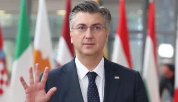 Funerali i kasapit të Ballkanit ndez Rajonin/ Plenkoviç: Serbia po i mbyll dyert e BE-së