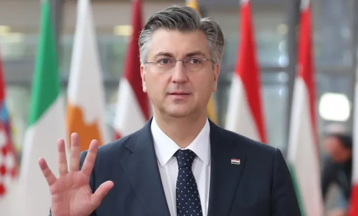 Funerali i kasapit të Ballkanit ndez Rajonin/ Plenkoviç: Serbia po i mbyll dyert e BE-së