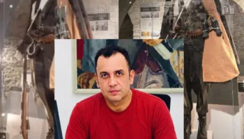 “Furtunë” kritikash për manekinin e Çerçiz Topullit, jep dorëheqejen kreu i Trashëgimisë Kulturore Gjirokastër,