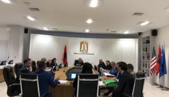 Gara për Prokurorin e Përgjithshëm futet në ngërç, Arta Marku kërkon largimin e anëtarit të KLP-së: Ka konflikt interesi