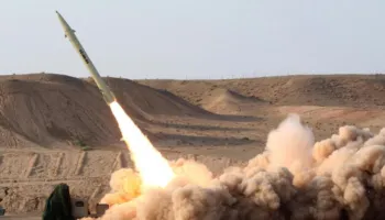 Gjiri Persik në flakë, Irani bombardon me raketa bazat ushtarake amerikane në Bahrein, Irak dhe Jordani!
