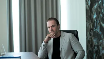 Gjobëvënie ndaj Vasil Bedinajt? Mbrojtja e Luan Muçës mohon pretendimet: Klienti im ra pre e dhunës, shkoi për sqarim…