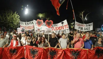 Gjykata e Tiranës liron 14 protestuesit