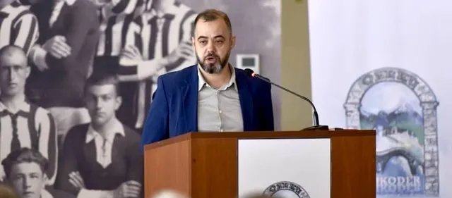 Goditi me grusht arbitrin, presidenti i Vllaznisë kërkon falje: Veprimi im ishte i papranueshëm…