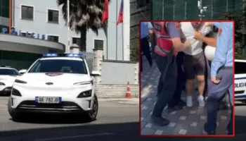 Goditi me grusht qytetarin gjatë tubimit, kryepolici Hita pezullon efektivin e “Shqiponjave”, nis edhe hetimi!