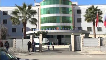 GOLEM/ DEL VIDEOJA, POR KU ËSHTË PJESA QË MUNGON? XHAXHAI ARRESTOHET ME KALLASH NË MAKINË