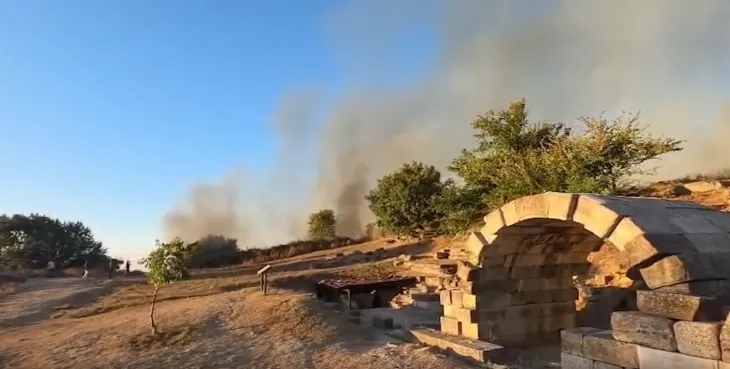 Gonxhja nga Apolonia: Asnjë monument i dëmtuar, ndërhyrje nga toka dhe ajri për shuarjen e zjarrit