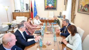 Guvernatori Sejko takohet me drejtorin e BERZH, në fokus kreditimi, bizneset e vogla dhe integrimi në BE!