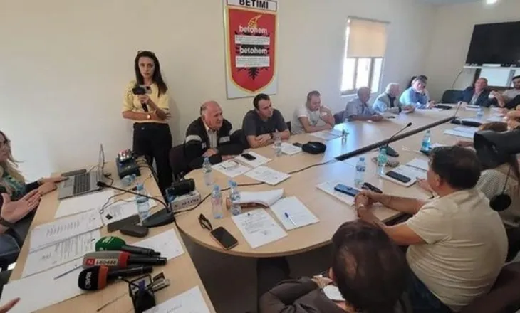 Harta e re territoriale/ Këshilli Bashkiak i Belshit voton kundër bashkimit me Elbasanin