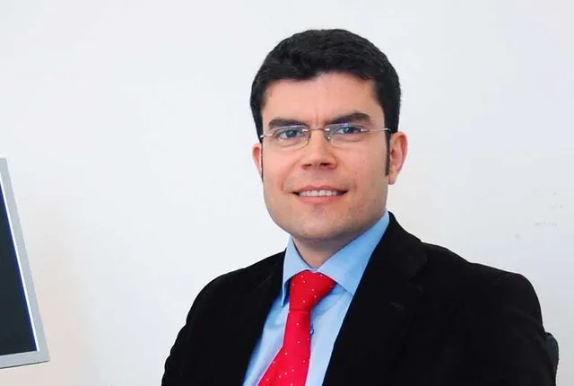Hasimja zbërthen Ramën dhe Berishën: Njëri përballet me pakënaqësi, tjetri s’di ose aq di…