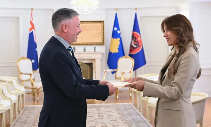 Haxhiu pranon letrat kredenciale të ambasadorit australian, Glenn Robert Morrison