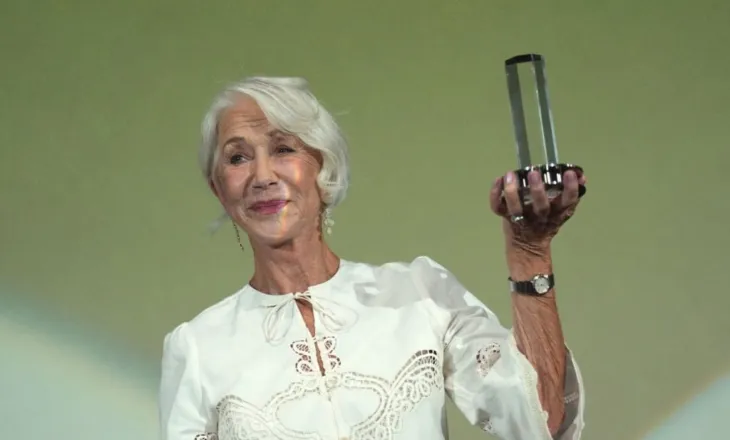 Helen Mirren nderohet me çmimin “Douglas Sirk” në Festivalin e Filmit në Hamburg
