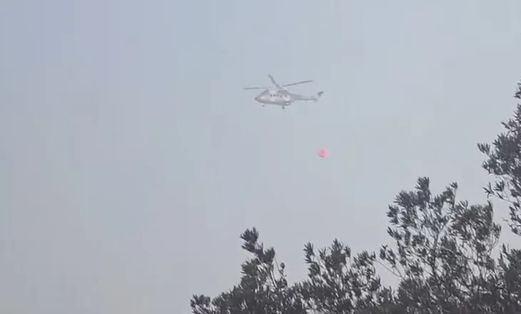 Himara kaloi natën mes flakëve: Zjarri dogji banesa, u evakuuan banorë e turistë! Ja si është situata sot (VIDEO)