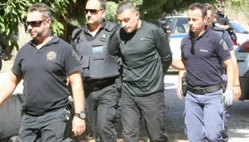 I njohur për arratisjet spektakolare/ Si arriti Alket Rizai të merrte 16 leje nga burgu grek?