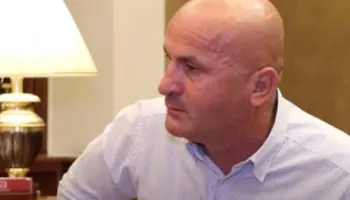 “I tmerrshmi i Beratit”/ Kreu i grupit të kokainës me lule arrestohet në Greqi, kërkohej për vrasje në Shqipëri (EMRI)