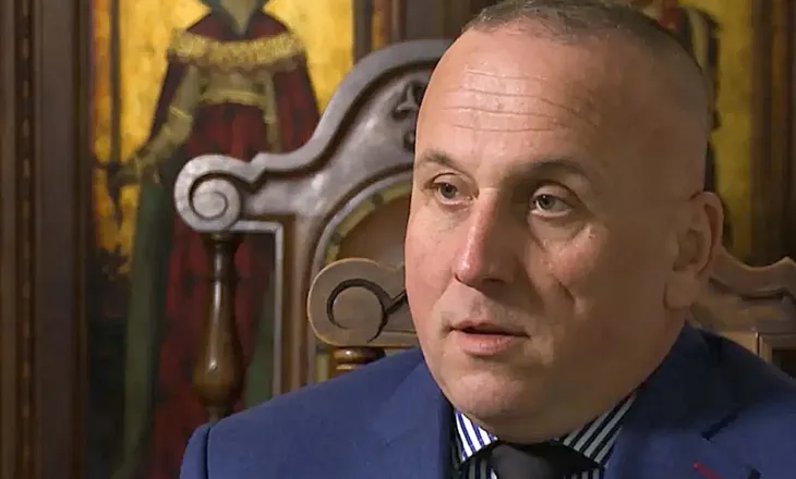 ILIR KULLA PARA VENDIMIT NË HAGË: AJO QË NISI ME PADREJTËSI, MUND TË PËRFUNDOJË ME PADREJTËSI