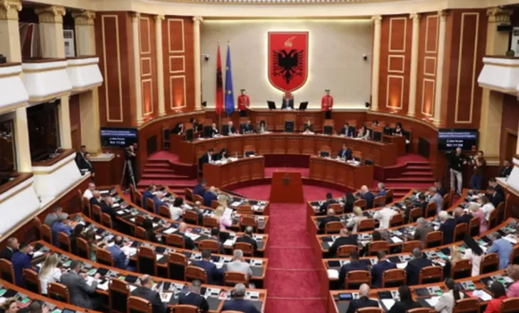 Integrimi në BE/ PS i dorëzon PD-së listën me 41 projektligje që pritet të shqyrtohen nga Kuvendi