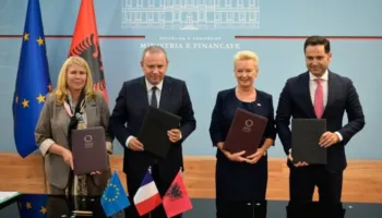 Investim 118 milionë euro për Durrësin! BE dhe Franca financojnë rehabilitimin e kanalizimeve dhe trajtimin e ujërave të ndotura, firmoset marrëveshja