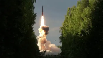 Irani dhe Rusia bashkojnë forcat për një raketë supersonike, synohet goditja e objektivave amerikane