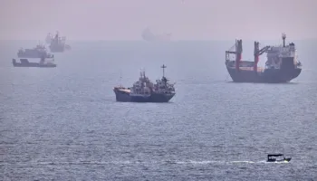 Irani kërcënon me kufizime anijet që përdorin rrugët e ndaluara në Hormuz