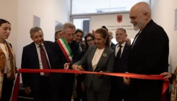 “Italia është alter egoja jonë europiane”- Hapet Konsullata e Shqipërisë në Napoli, Rama: Derë mes dy realiteteve të ngjashme! Partneritet strategjik mes vendeve tona
