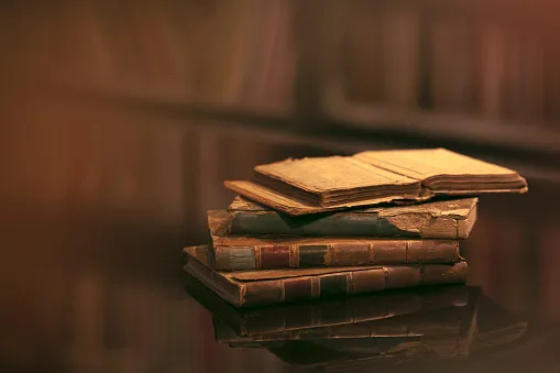 Ja cilat libra u ndaluan me vendim gjykate gjatë komunizmit në Shqipëri