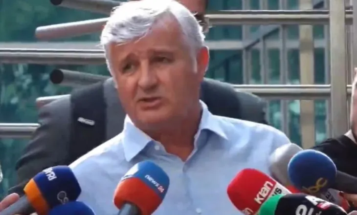 “Jo celularëve në seanca”- Maks Haxhia: U kemi dërguar kërkesë, por GJKKO nuk u ka kthyer përgjigje avokatëve! Shkelen të drejtat