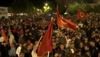 ‘Jo në emrin tim’ – Në Prishtinë protestohet ndaj vendimit të Hagës