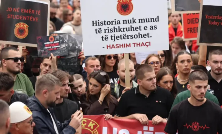 “Jo në emrin tim”! Protesta për UÇK-në në të gjitha qytetet e Kosovës, kulmi i valës më 1 tetor