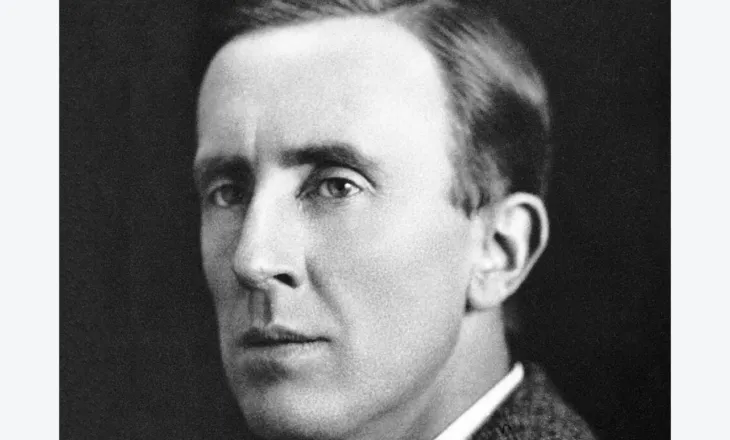 John Ronald Reuel Tolkien, krijuesi i botës së Mes-Tokës