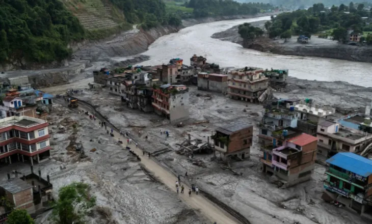 Ka ende shpresë në Nepal, 119 persona shpëtohen një javë pas përmbytjeve vdekjeprurëse