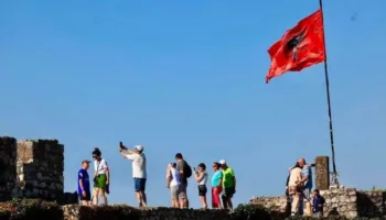 Kalaja e Rozafës shënon rekord, mbi 27 mijë vizitorë vetëm në gusht