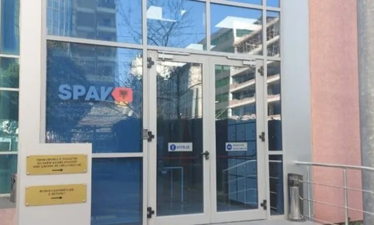 Kallëzimi për pagat e gushtit, SPAK nis hetimin dhe merr dokumentet në Ministrinë e Financave
