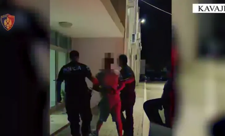 Kanos me kallashnikov 35-vjeçarin në Rrogozhinë, arrestohet i riu
