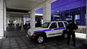 Kapen 100 kilogramë kokainë në aeroportin e Athinës, arrestohen katër shqiptarë