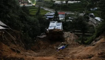 Katastrofë natyrore në Nepal, rrëshqitjet e dheut dhe përmbytjet shkaktojnë dhjetëra viktimë (VIDEO) –