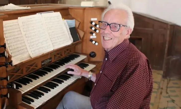 Keith Watts, 70 vjet mes tingujve të organos
