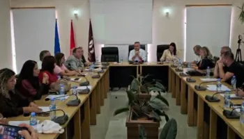 Këshilli Bashkiak i Cërrikut kundërshton bashkimin me Elbasanin dhe Belshin