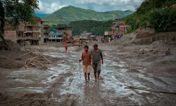 Kina konfirmon numrin e të vdekurve dhe të zhdukurve pas përmbytjeve në Nepal dhe Tibet