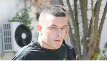 Kishte dalë me leje nga burgu, arratiset “tmerri” i policisë greke Alket Rizai pasi hapi zjarr në lokal