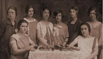 Kjo është fotografja që u nda nga jeta në burgjet e diktaturës në Shqipëri, pas një greve urie…