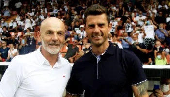 Klubi i Serie A e ka nisur shumë keq sezonin dhe po kërkon një trajner të ri, në garë Pioli dhe Motta