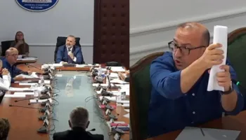 Korreshi përplaset me Manjën te ‘Ligjet’: Plaka ime nuk di të përdori pultin, jo më e-Albania
