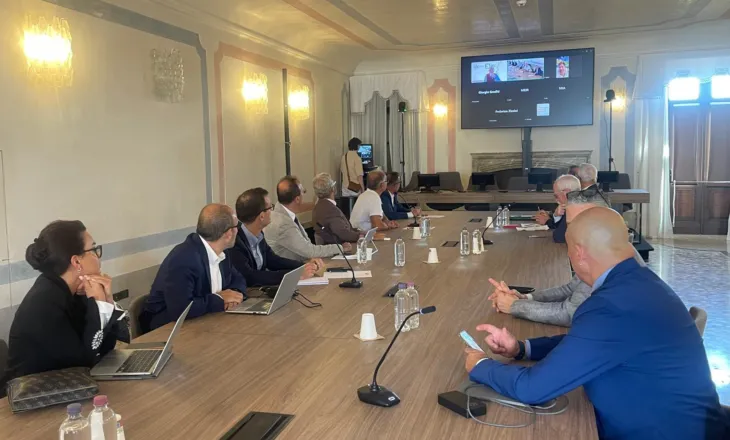 Korridori 8 mund të nxisë bashkëpunimin energjetik mes Shqipërisë dhe rajonit
