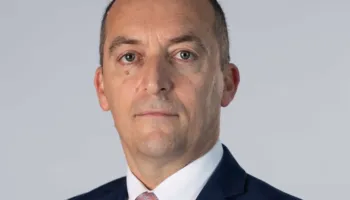 Kosovë/ Thellohet kriza politike, mungon kompromisi për Presidentin, opozita vijon protestat para qeverisë