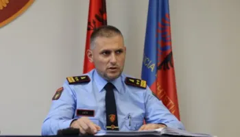 Kriminaliteti në Shkodër, kryepolici Hita “dush të ftohtë” vartësve, një orë mbledhje dhe kritika: Duhen rezultate, godisni krimin!