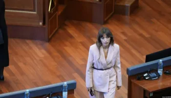 Kriza politike, Kuvendi i Kosovës mblidhet sot, LVV dhe Kurti pritet të propozojnë Albulena Haxhiun për kryetare!